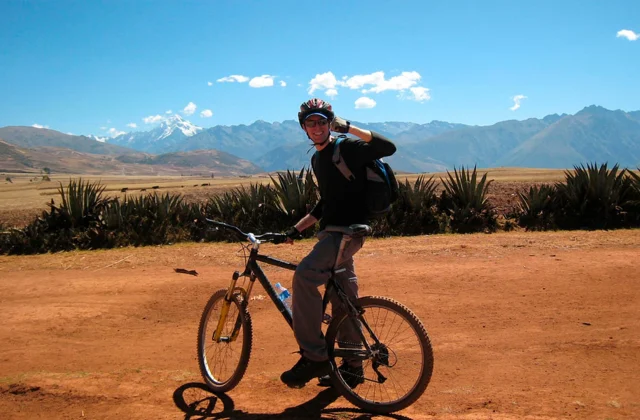 Tour-en-bicicleta-a-Maras-&-Moray