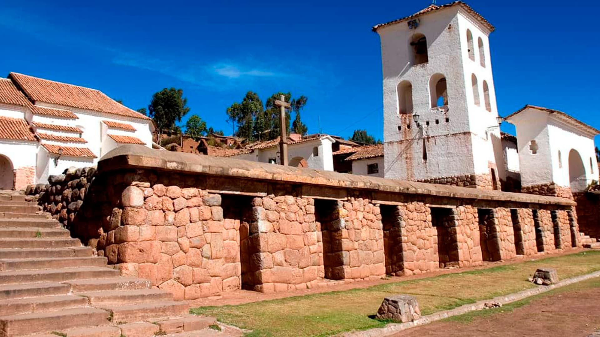 Conoce-el-Pueblo-Mágico-de-Chinchero-en-el-Valle-Sagrado-de-Cusco