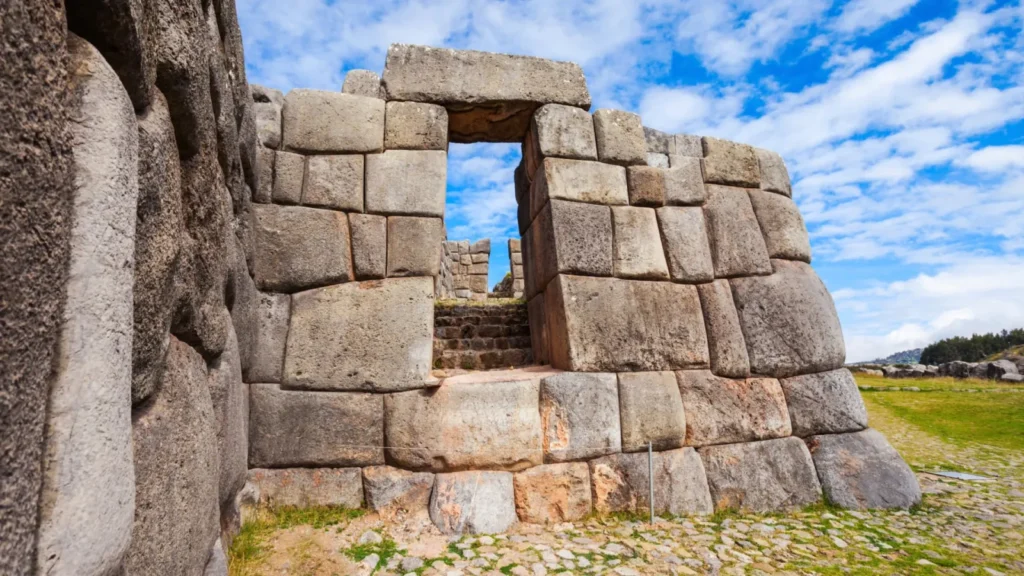 Saqsaywaman City – Cusco