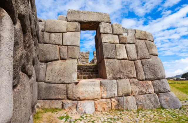 Saqsaywaman City – Cusco