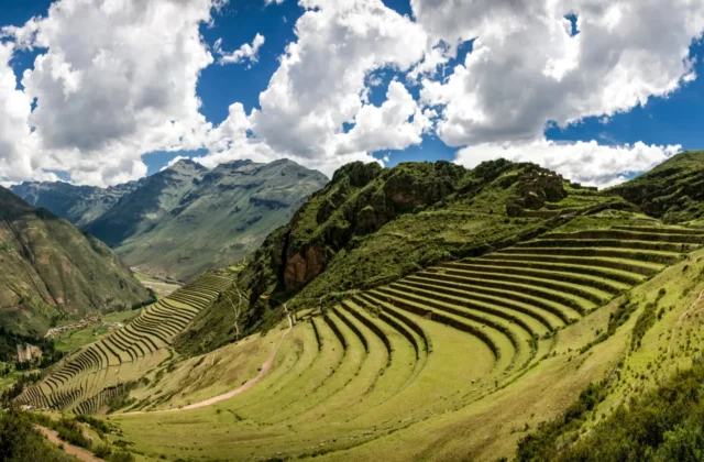 Andenes agrícolas en Pisac – Valle Sagrado de los Incas